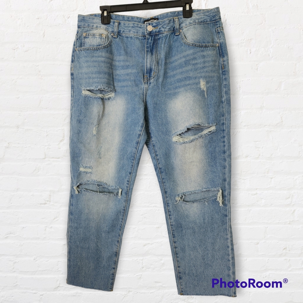 Pretty LittleThing distressed cropped jeans size 16UK / size 12 NWT